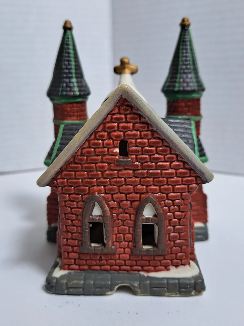 Heartland Valley 2004 Church & 1995 Dickens Winter Valley Library Lot of 2